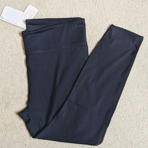 NWT Fabletics Dhyana Legging